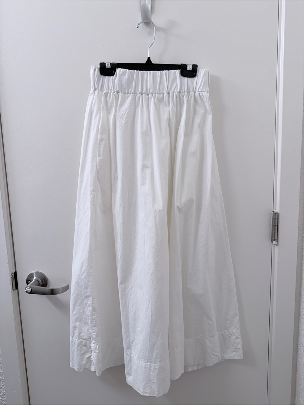 Classic White A-Line Maxi Skirt with Elastic Waistband